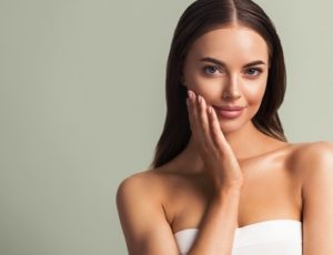 Comment Affiner son Visage avec la Médecine Esthétique ? Phoenix Esthetic Paris